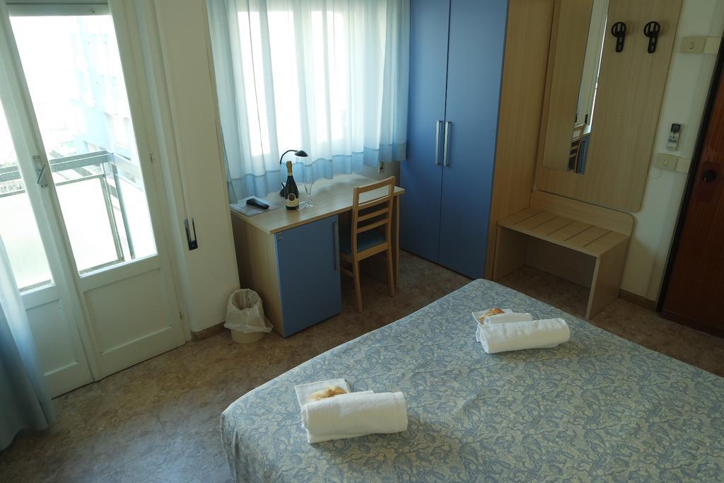 Rivazzurra Hotel Pesaro Exterior photo