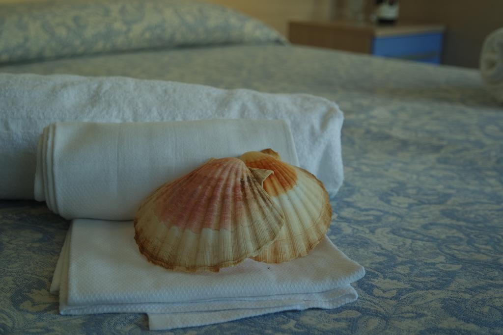 Rivazzurra Hotel Pesaro Exterior photo